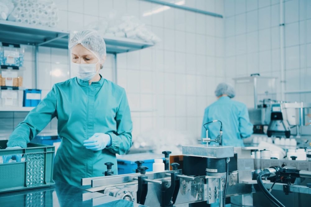 Top Things to Look for in a Contract Vitamin Manufacturer cover